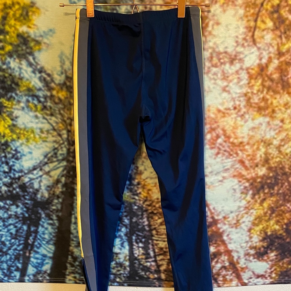 FP Movement by Free People like new Navy Leggings with yellow and gray Stripes - Picture 7 of 8